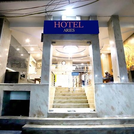 Hotel Aries นิวเดลี ภายนอก รูปภาพ