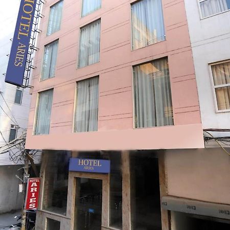 Hotel Aries นิวเดลี ภายนอก รูปภาพ
