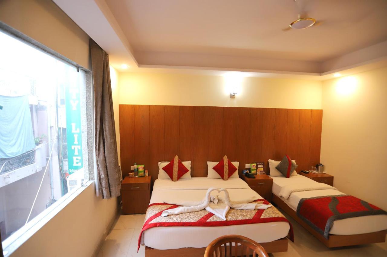 Hotel Aries นิวเดลี ภายนอก รูปภาพ
